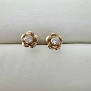 Arete bebé rosa blanco oro 18k