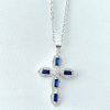 Collar cruz azul plata