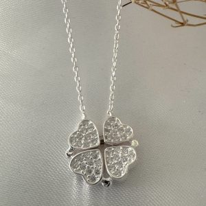 Collar trébol de corazón plata